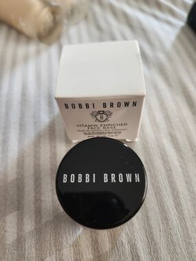 Bobbi Brown Vitamin Enriched Face Base